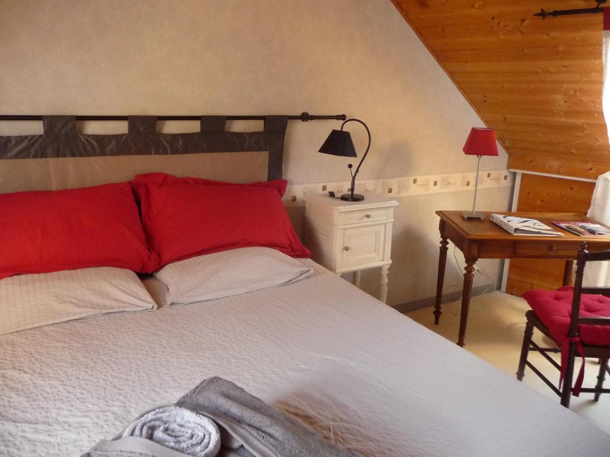 à La Maison Jaune